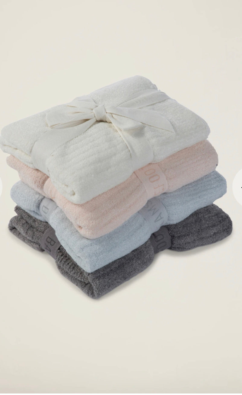 Barefoot dreams blue blanket deals